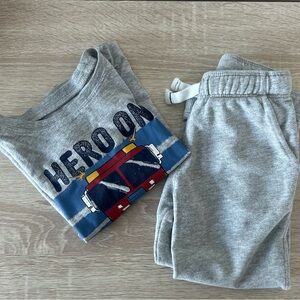 Toddler Carter’s 2 pc matching set long sleeve and bottom, 2T